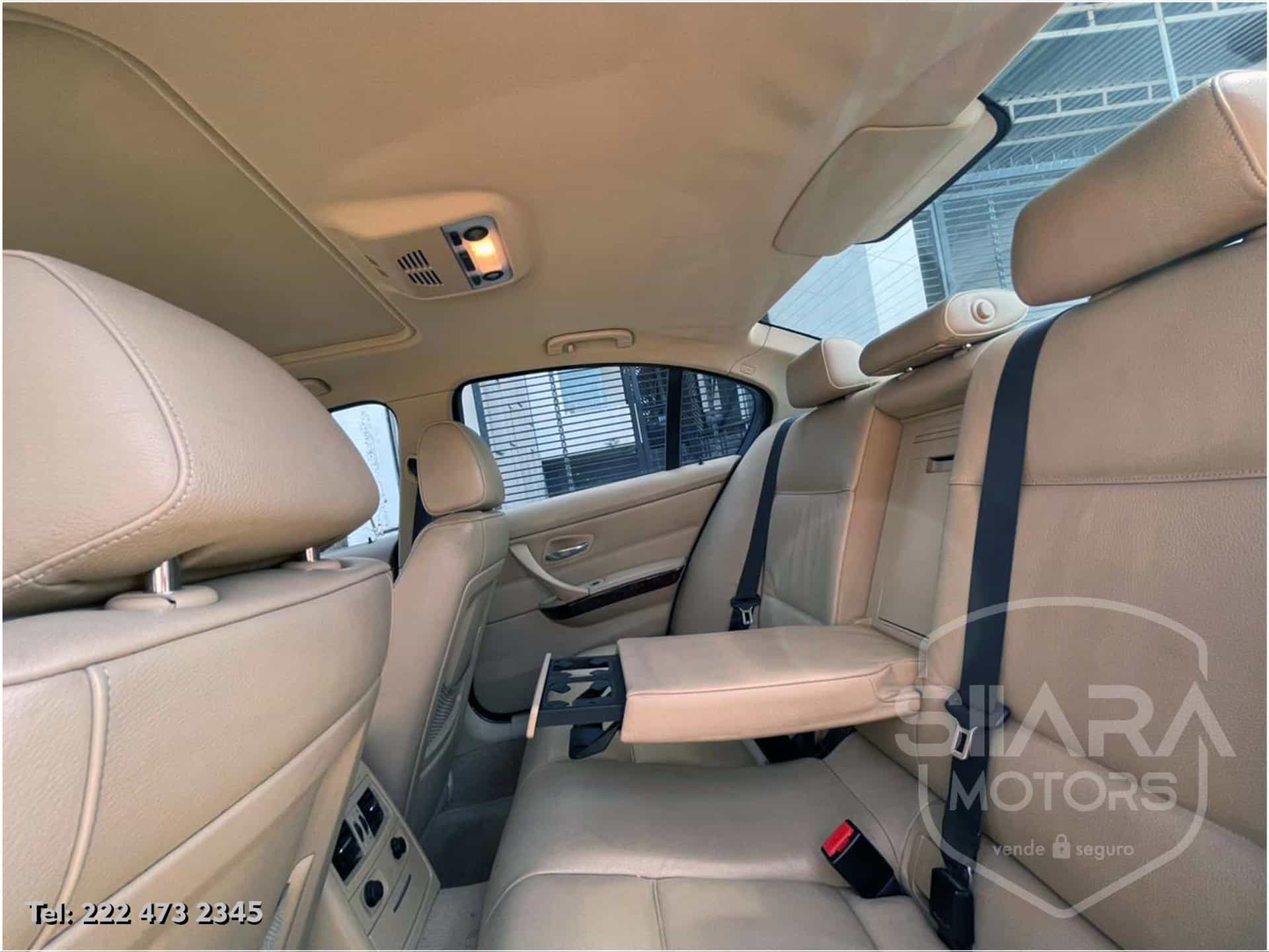 Bmw Serie 3 325i Premium 2007 - Foto 26