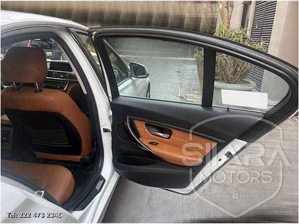 Bmw Serie 3 328i 2012 - Foto 18