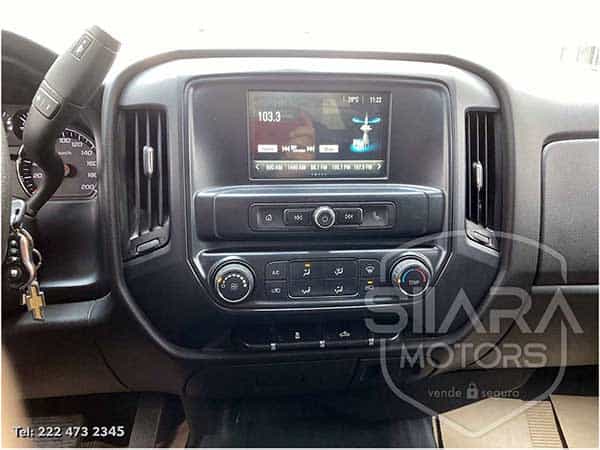 Chevrolet Silverado 1500 2018 - Foto 17