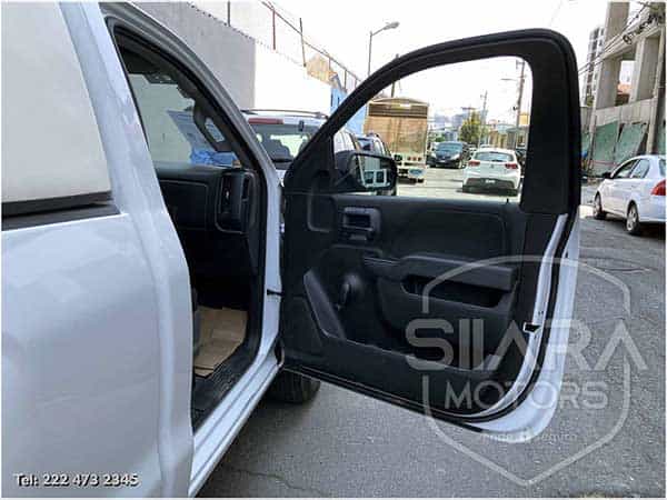 Chevrolet Silverado 1500 2018 - Foto 22