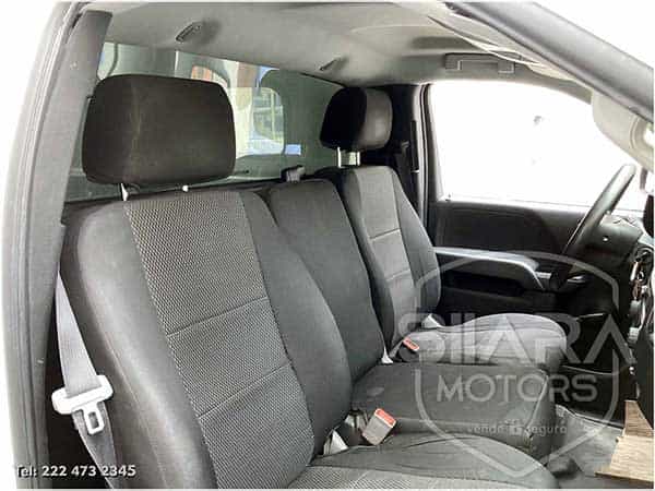 Chevrolet Silverado 1500 2018 - Foto 23