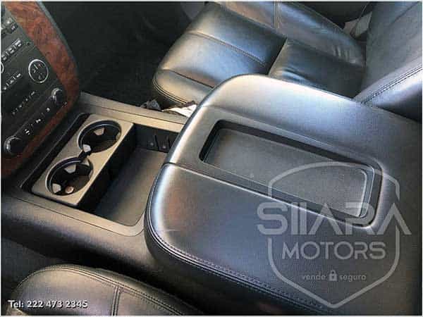 Chevrolet Suburban 2010 - Foto 18