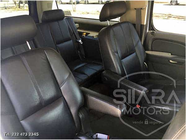 Chevrolet Suburban 2010 - Foto 24