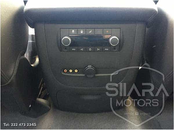 Chevrolet Suburban 2010 - Foto 27