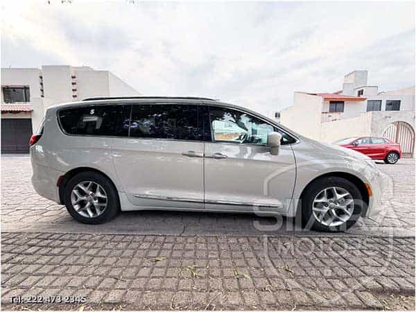 Chrysler Pacífica Limited V6 2019 - Foto 8
