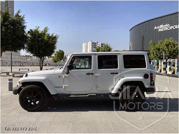 Jeep Wrangler Unlimited Sahara 2014 - Foto 4