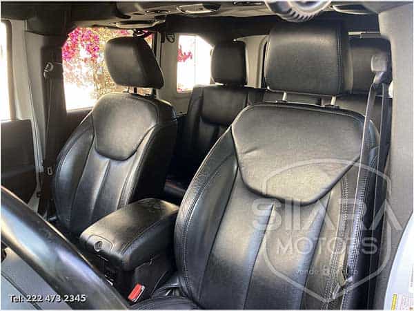 Jeep Wrangler Unlimited Sahara 2014 - Foto 11