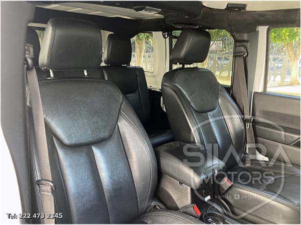Jeep Wrangler Unlimited Sahara 2014 - Foto 21
