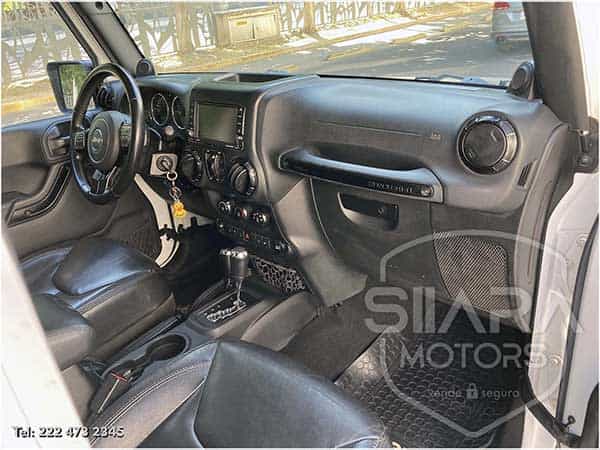 Jeep Wrangler Unlimited Sahara 2014 - Foto 22