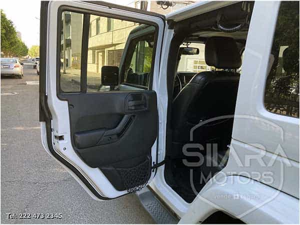 Jeep Wrangler Unlimited Sahara 2014 - Foto 26