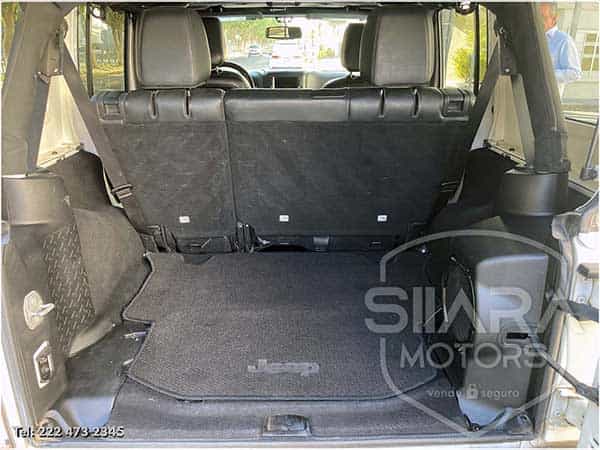 Jeep Wrangler Unlimited Sahara 2014 - Foto 29