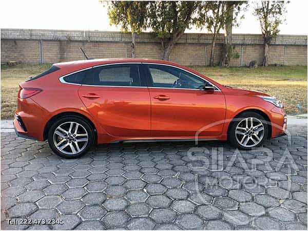 Kia Forte Hatchback GT 2019 - Foto 9