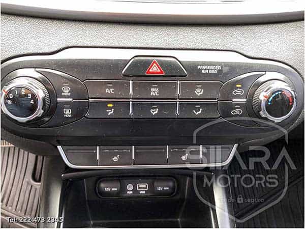 Kia Sorento LX 2018 - Foto 17