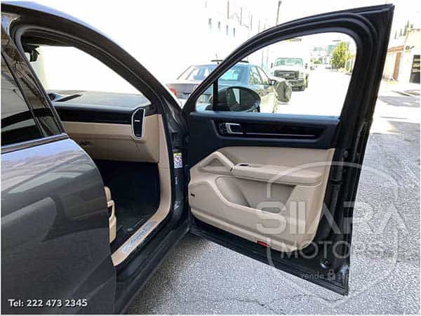 Porsche Cayenne S 2022 - Foto 21