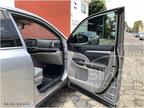 Toyota Highlander LE 2018 - Foto 21