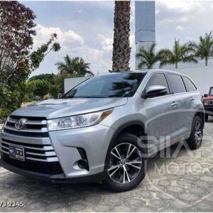 Toyota Highlander LE <br> 2018